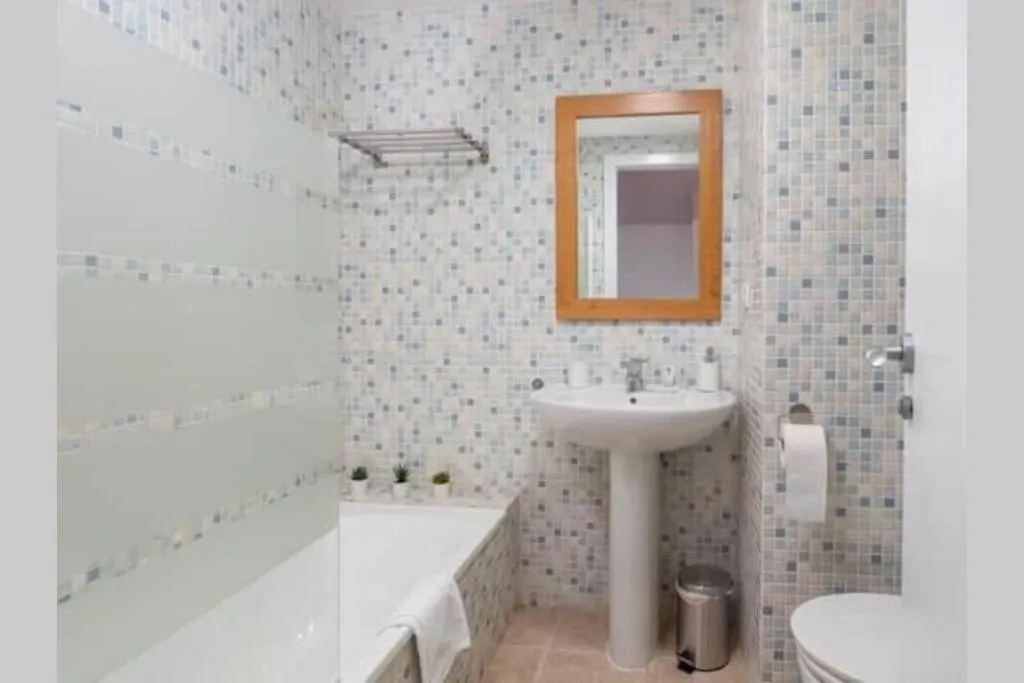 Apartment Casa Elsi Prachtig Vernieuwd Appartement Manilva Spain